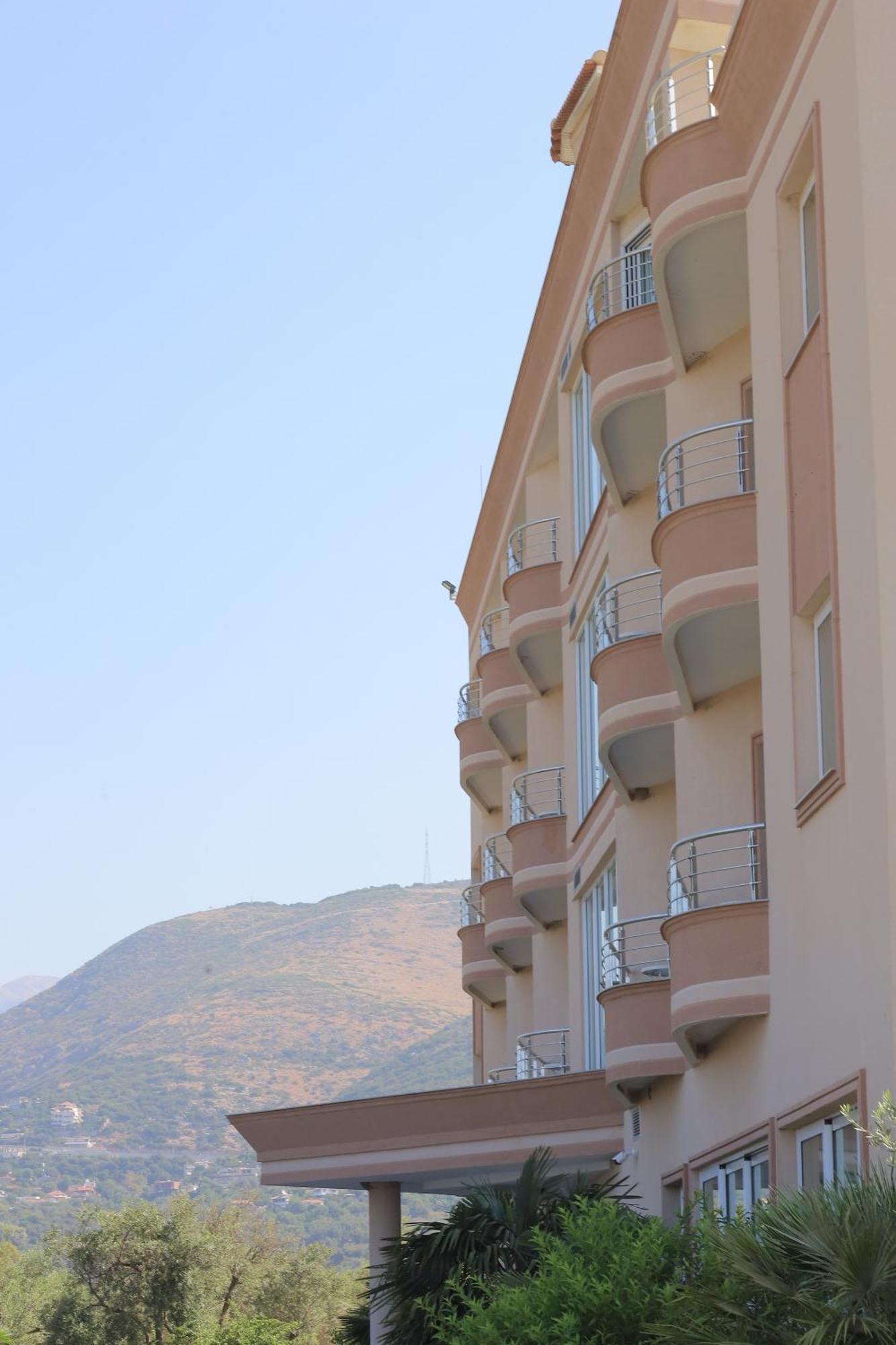 Sole Luna Hotel Borsh Exterior foto